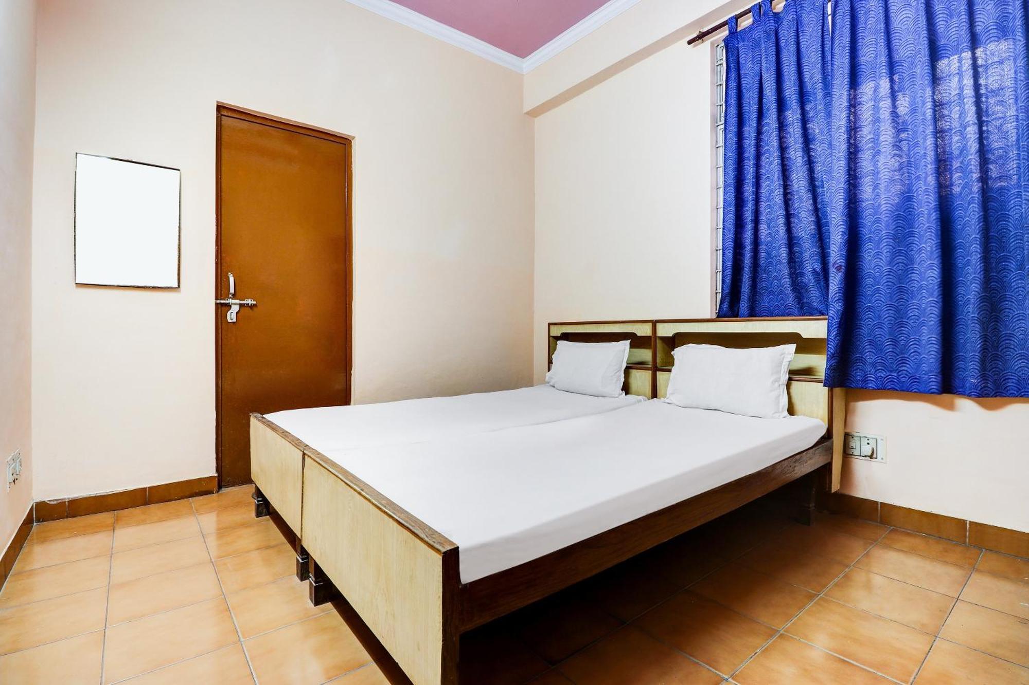 Hotel Collection O Vikas Nagar Post Office Formerly Metro Club And