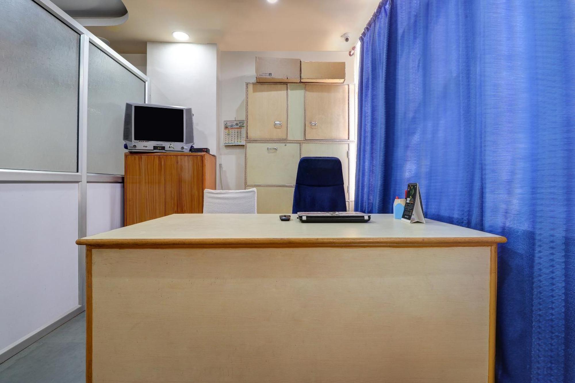 Hotel Collection O Vikas Nagar Post Office Formerly Metro Club And Lucknow
