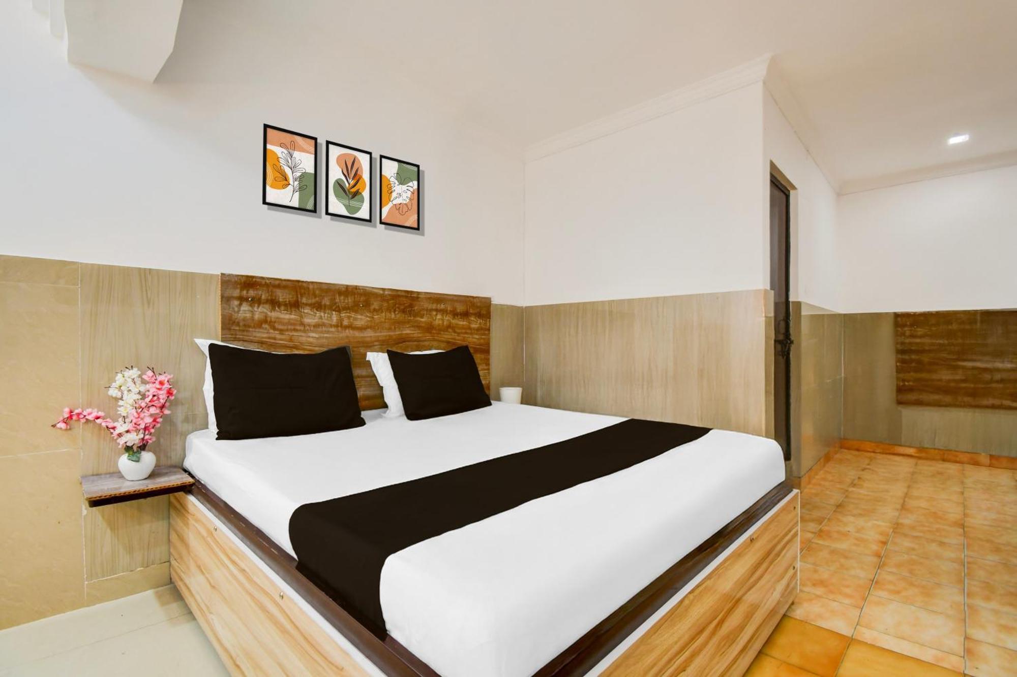Hotel Collection O Vikas Nagar Post Office Formerly Metro Club And