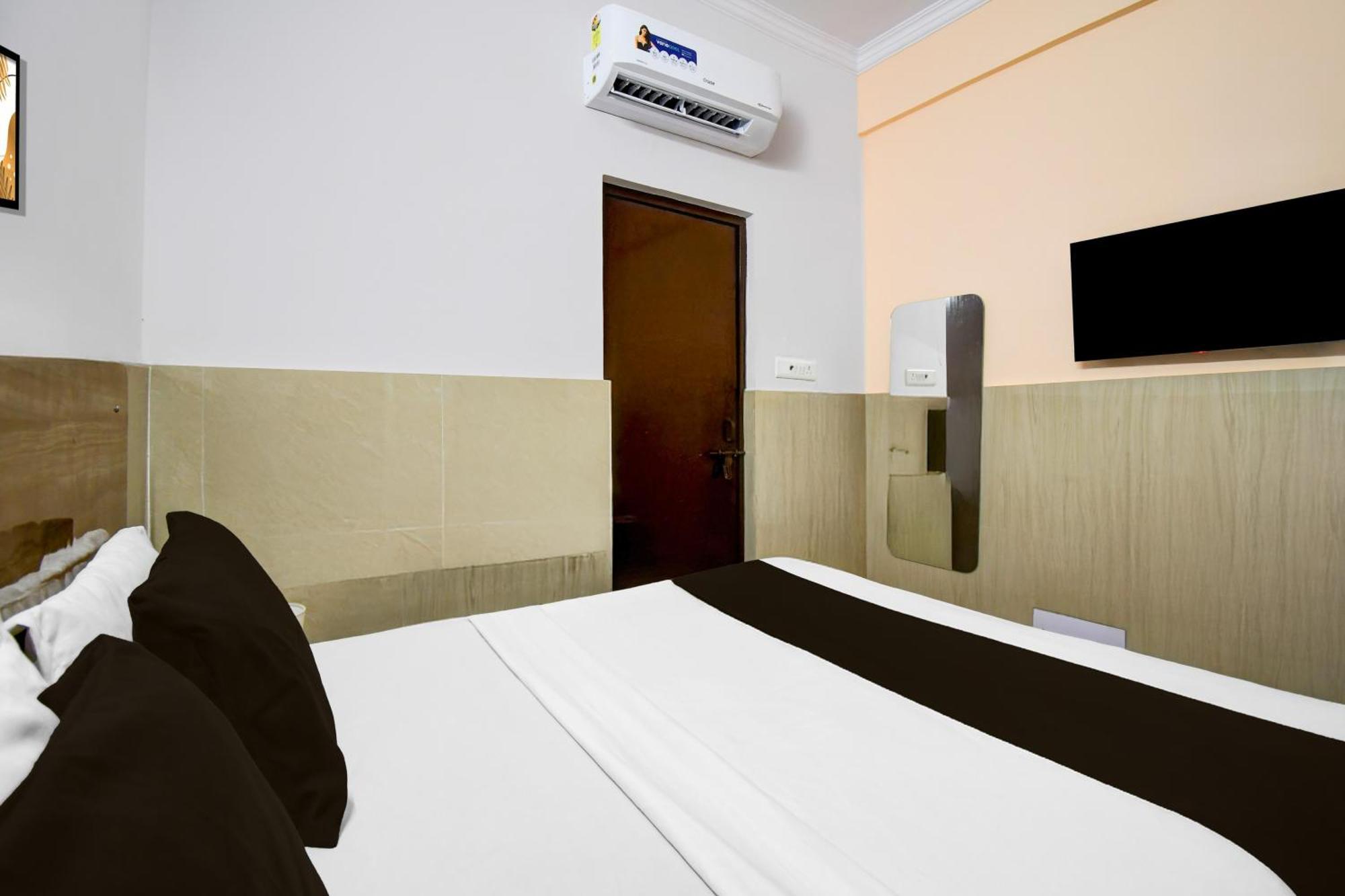 Hotel Collection O Vikas Nagar Post Office Formerly Metro Club And *